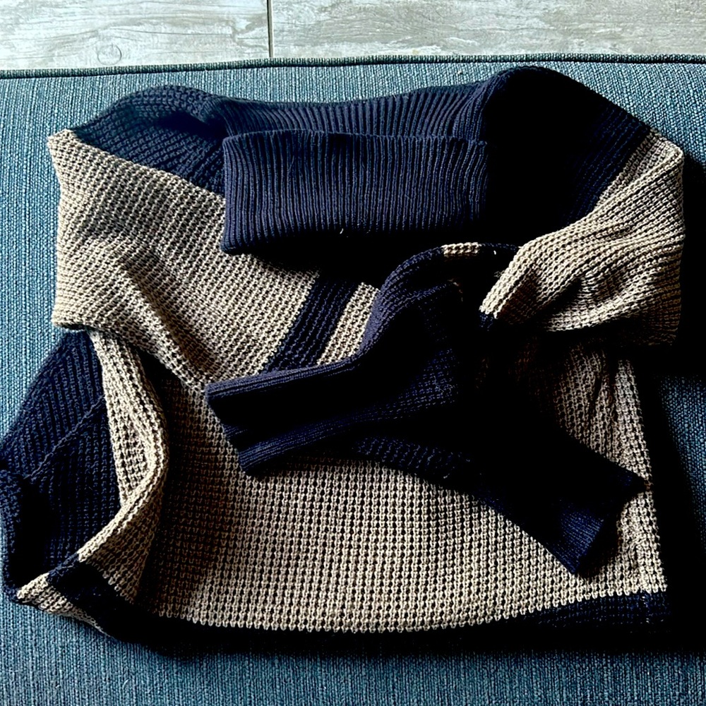 Turtleneck sweater size M